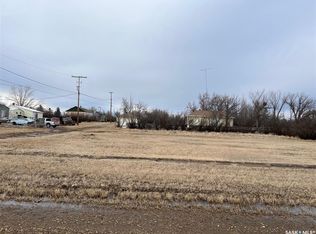 100 Abney St, Aneroid, SK S0N