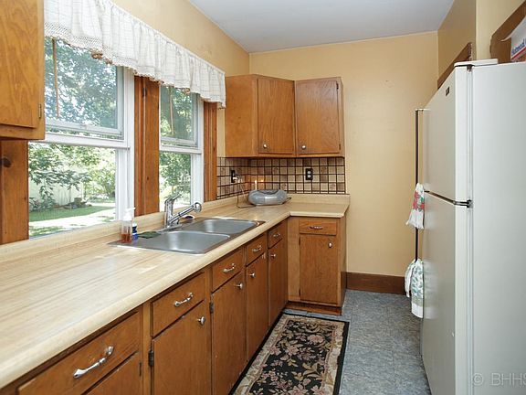 297 burnham st-105