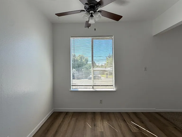 2514 E Andrews Ave — Photo 12