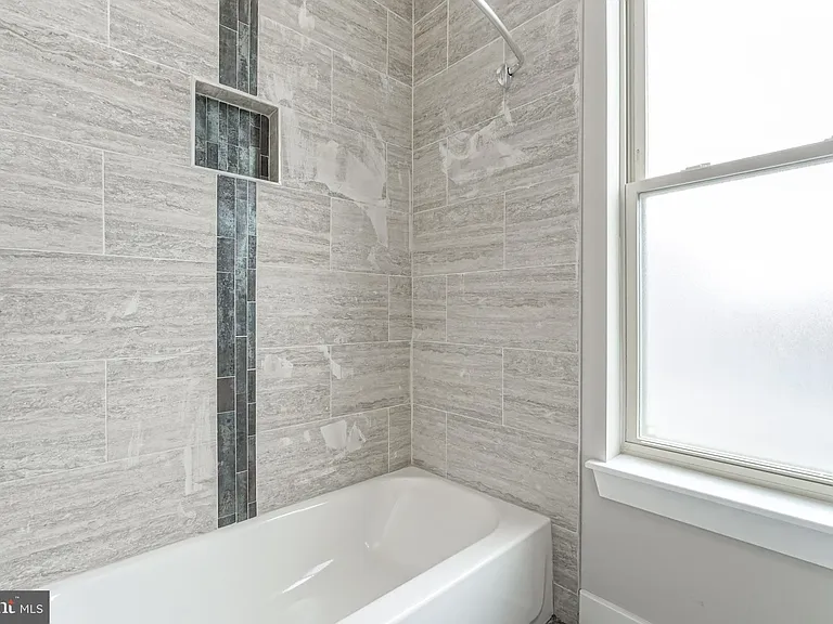 2162 E Norris St #303 — Photo 16