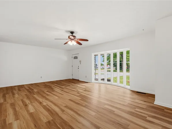 420 W Eliff St, Siloam Springs, AR 72761