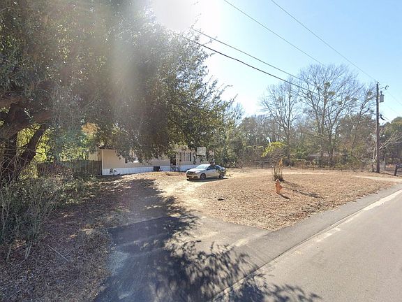 4th image of 1027 Bass St