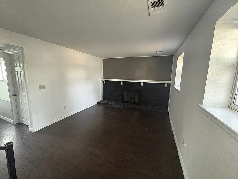 701 Harrison Dr — Photo 5