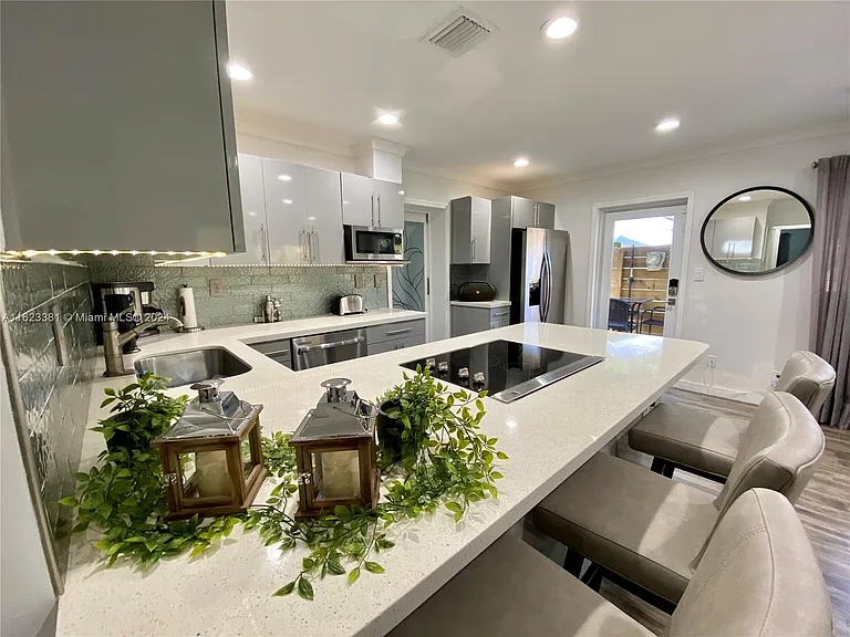 1119 NW 7th Ave — Photo 16