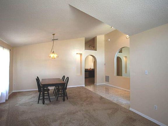 3rd image of 1945 Greystone Trl