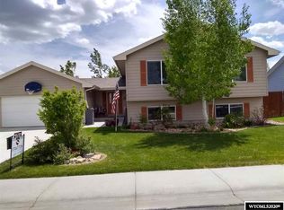 1917 Sioux Trl, Bar Nunn, WY 82601