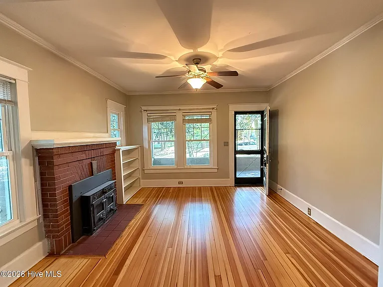 360 E Maine Ave — Photo 5