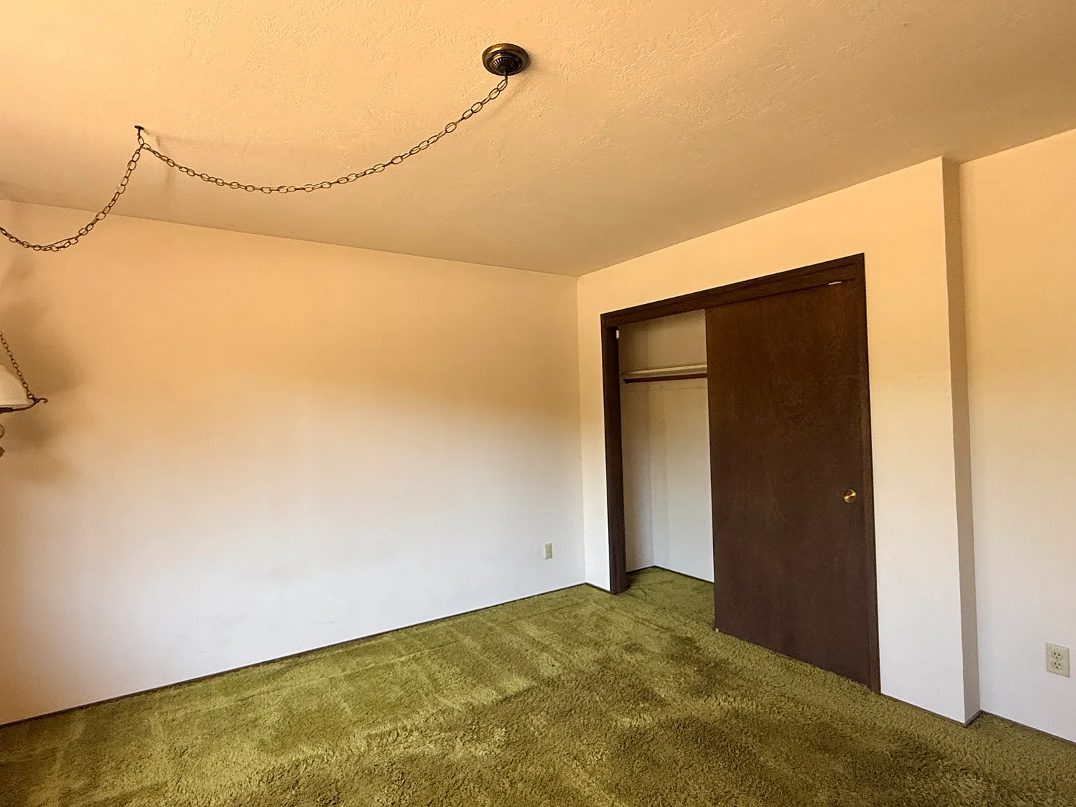 3 bed, 1856 sqft, $4,980 — Photo 2