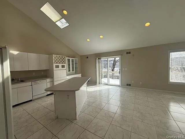 310 Jersey Ave #8 — Photo 5