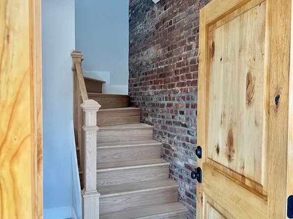 128 E 28th St #Penthouse, Brooklyn, NY 11226