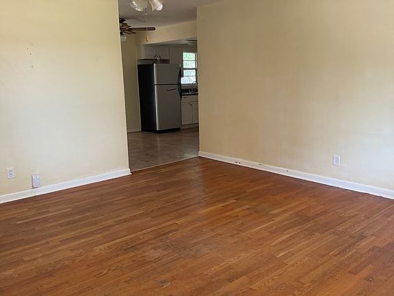 2nd image of 551 S Belcrest Ave