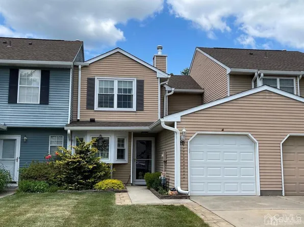 20 Pamlico Ct, Bordentown, NJ 08505