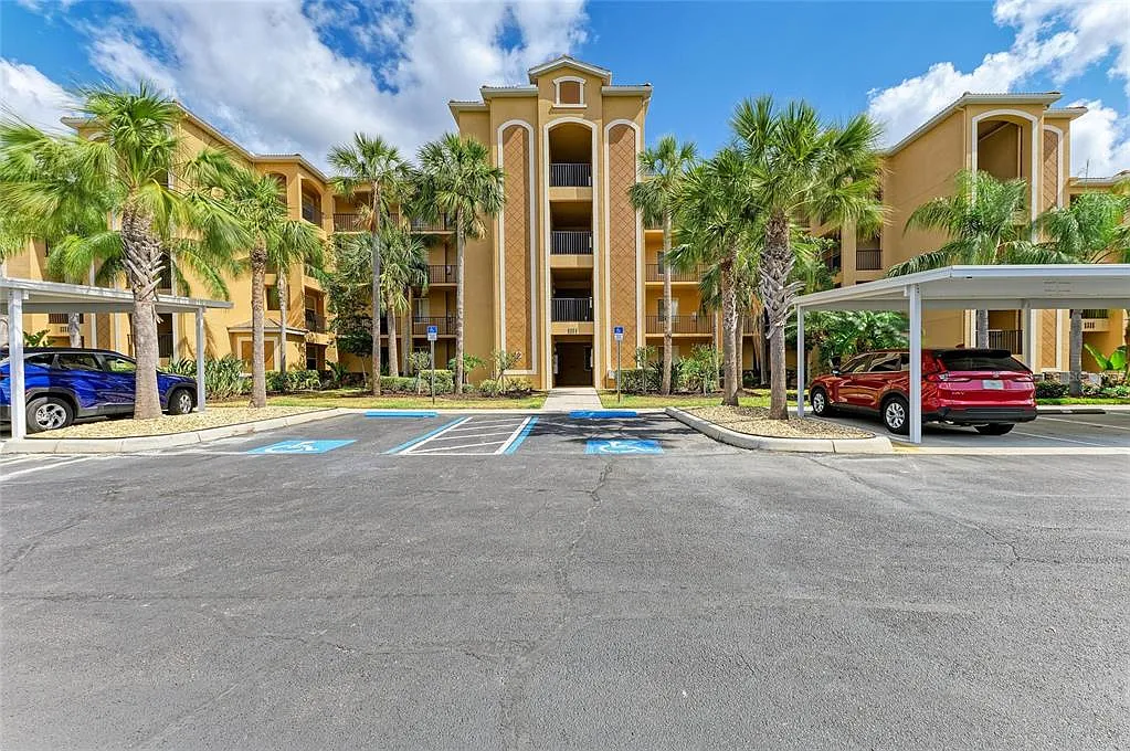 2 bed, 2.0 bath, 1194 sqft, $2,499 — Photo 2