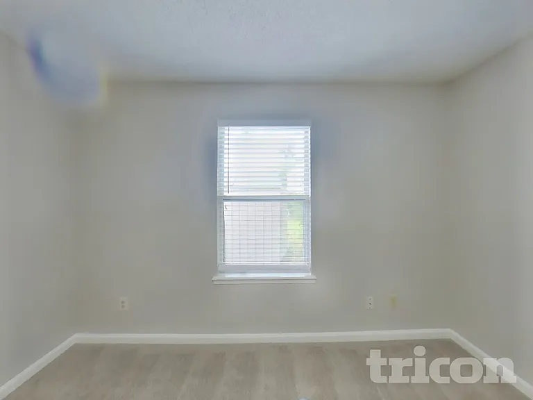 1854 Mackenzie Ct N — Photo 8