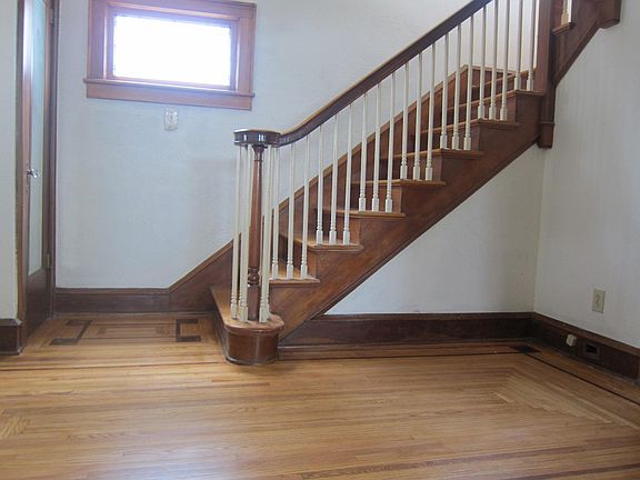 3rd image of 78 Oliver St