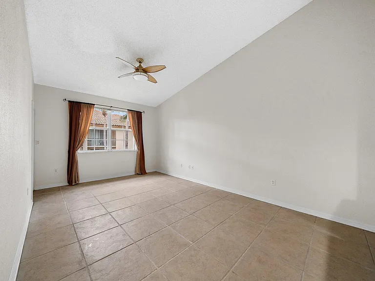 1803 N Flagler Dr #303 — Photo 8