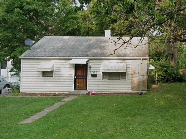 1570 N Walnut Grove Ave, Decatur, IL 62526