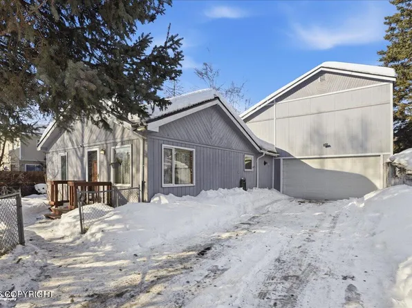 520 Patsy St, Anchorage, AK 99504