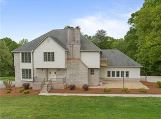 900 Warren Farm Rd, Walnut Cove, NC 27052