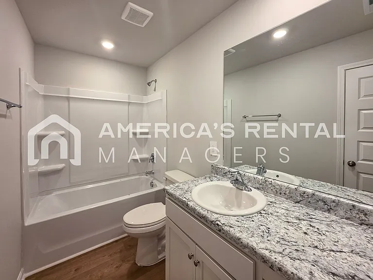 4111 Hudson Ct — Photo 30