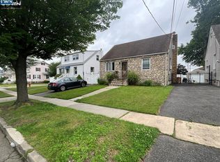 686 Ten Eyck Ave, Lyndhurst, NJ 07071