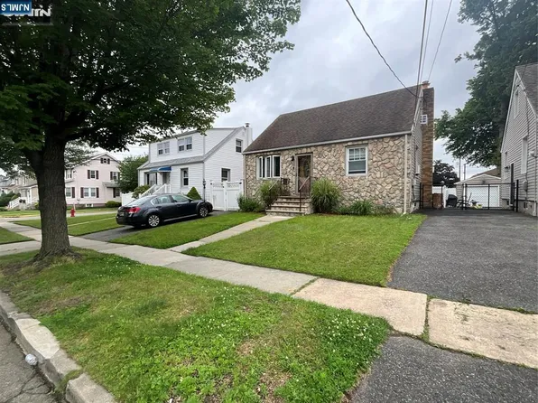 686 Ten Eyck Ave, Lyndhurst, NJ 07071