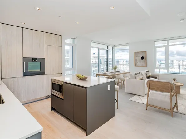 6808 Minoru Blvd #1213, Richmond, BC V6Y 2V7