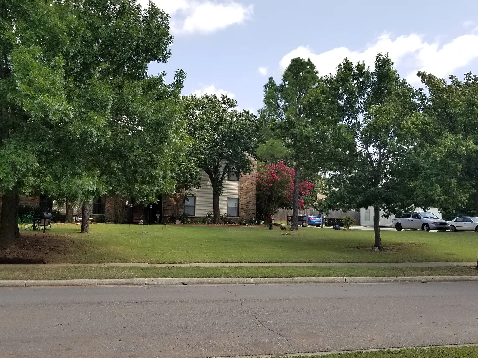 315 Vicksburg Cir — Photo 1