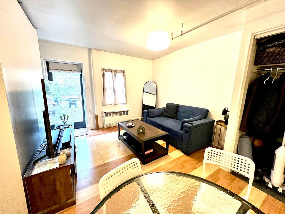 1st image of 28 Lefferts Pl APT 2