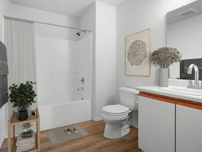 Latitude 43 — Photo 8