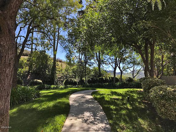 4th image of 128 N Via Colinas