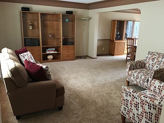 4th image of 5530 Seville Ct