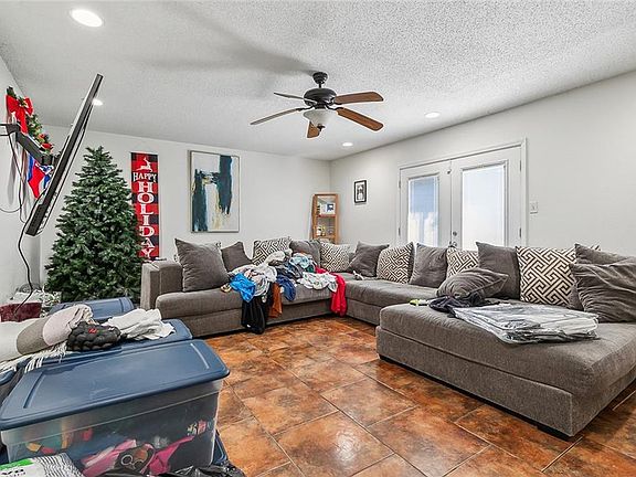5th image of 3745 Shannon Dr