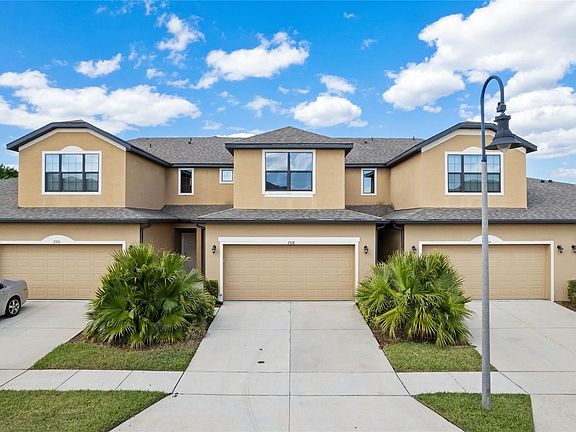 3rd image of 2308 Seven Oaks Dr