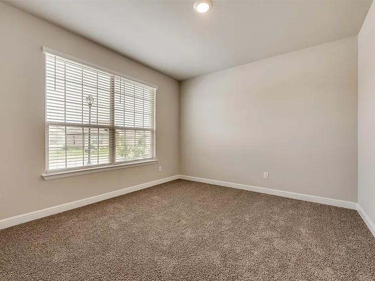2441 Bellatrix Dr — Photo 16