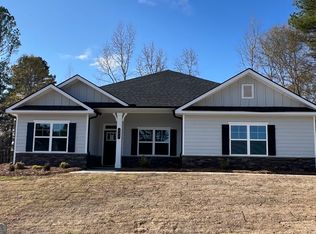 562 Walnut Creek Pkwy, Pendergrass, GA 30567