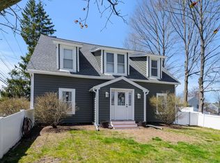 250 Tarrytown Rd #1, Manchester, NH 03103