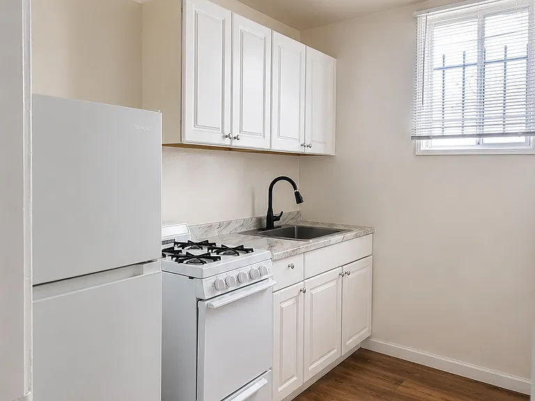 1614 S Saint Andrews Pl #C — Photo 3