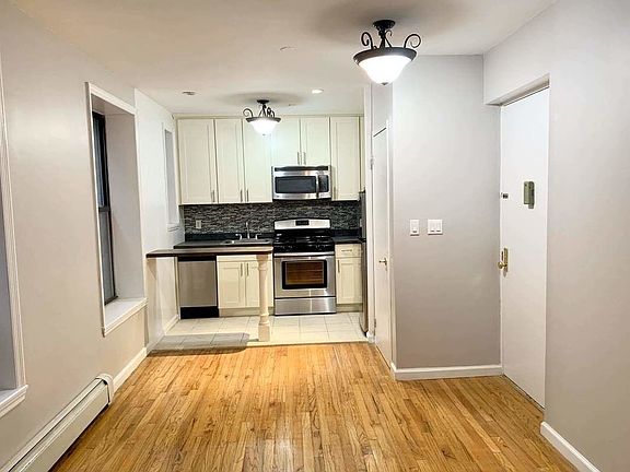 2nd image of 453 W 125th St APT 4