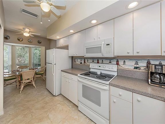 5th image of 408 Laurel Lake Dr Unit 205