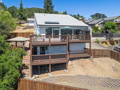 916 NE Malheur Ave, Roseburg, OR, 97470
