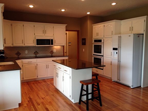5th image of 2363 S 183rd Cir