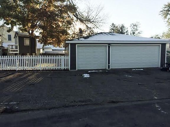 3rd image of 300 5th Ave SE