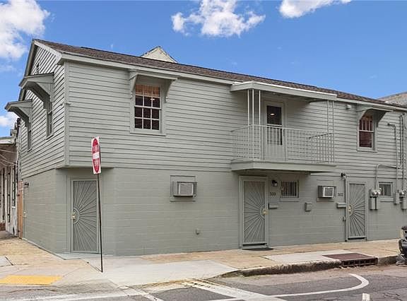 2nd image of 550 Saint Ferdinand St