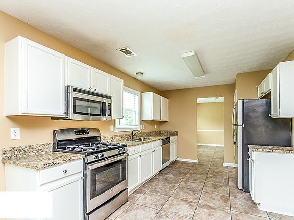 3rd image of 7859 Mohansic Park Ln