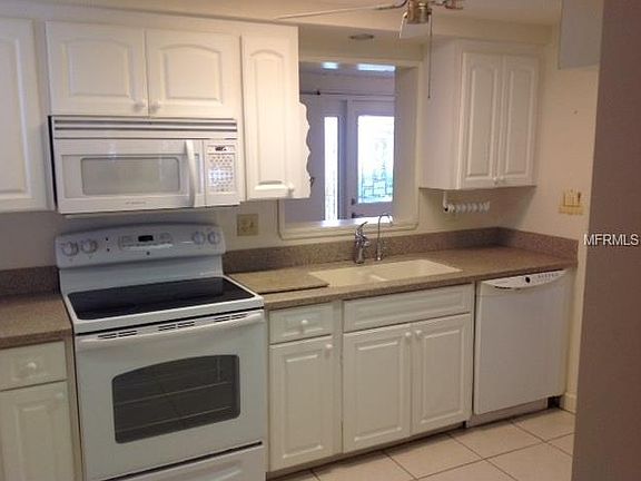 4th image of 2440 Terry Ln