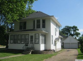 201 E Main St, Marshall, MN 56258
