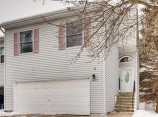 5412 Egan Dr, Savage, MN 55378