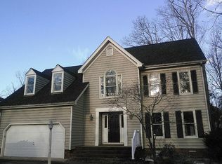 5615 Powell Grove Dr, Midlothian, VA 23112