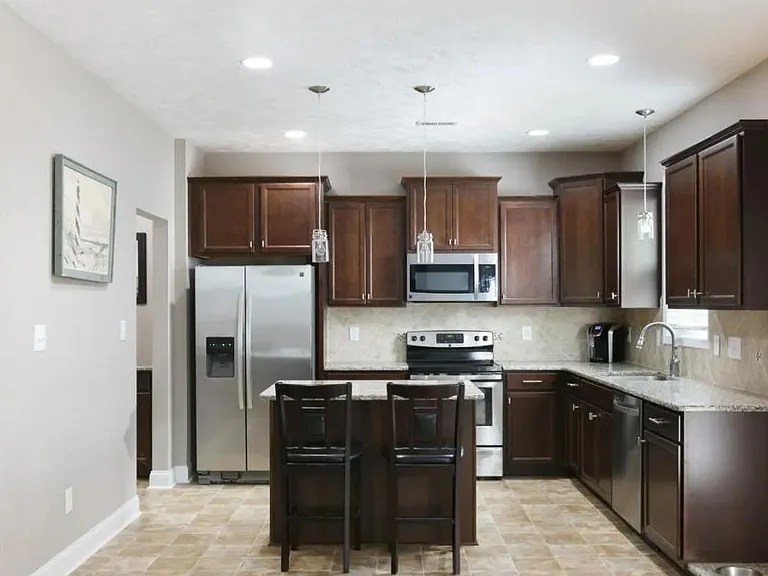 550 Townsend Rd — Photo 13